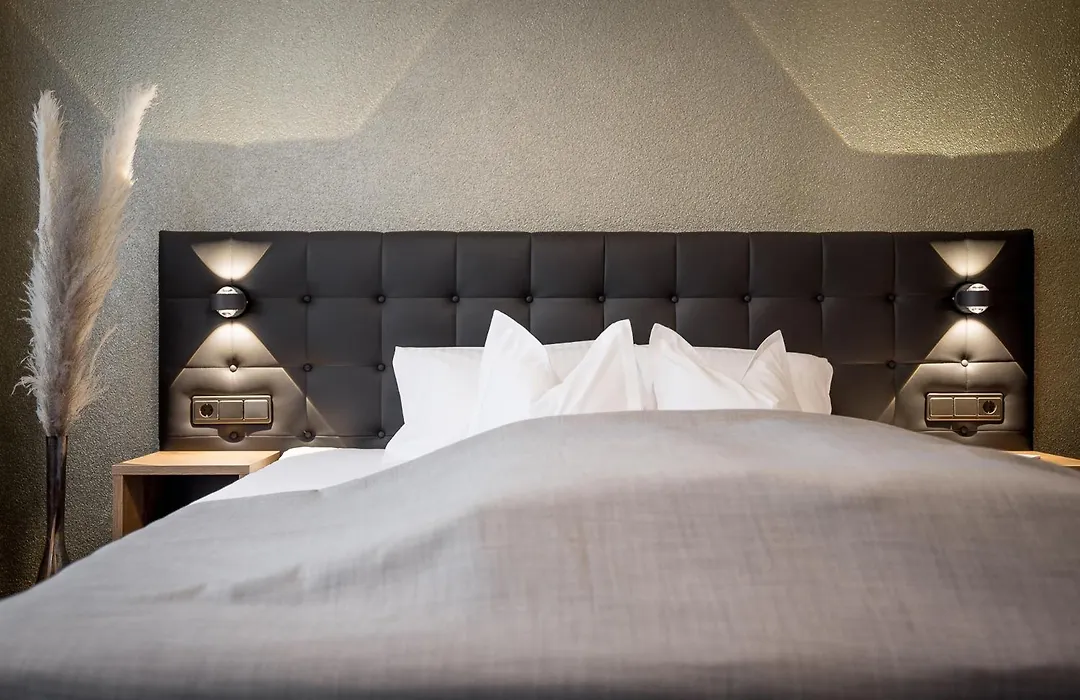 Regina Hotelsuites-1